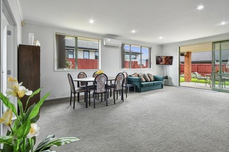 Photo of property in 98 Helenslee Road, Pokeno, 2472