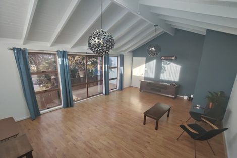 Photo of property in 3 Walton Road, Paraparaumu Beach, Paraparaumu, 5032