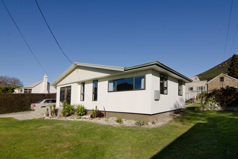 Photo of property in 85 Cheviot Street, Roxburgh, 9500