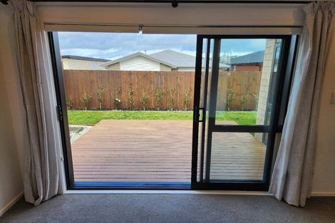 Photo of property in 27 Hemopo Street, Pukekohe, 2120