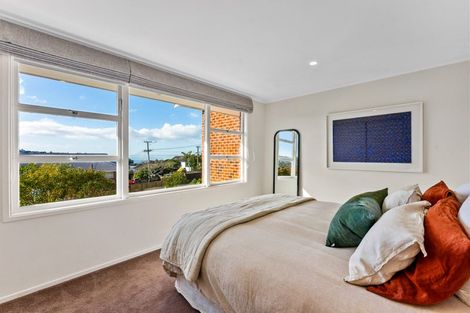 Photo of property in 2/2 Seaview Road, Milford, Auckland, 0620