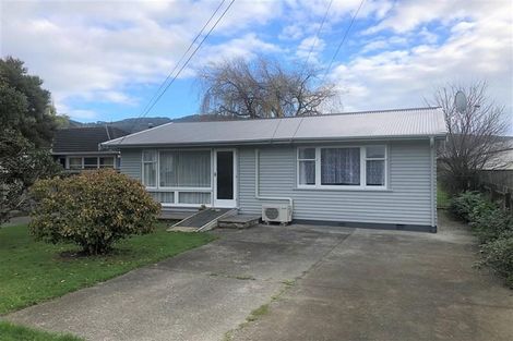 Photo of property in 17 Fitzherbert Road, Wainuiomata, Lower Hutt, 5014