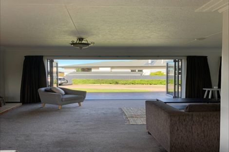 Photo of property in 50 Kilmarnock Street, Wallacetown, 9816