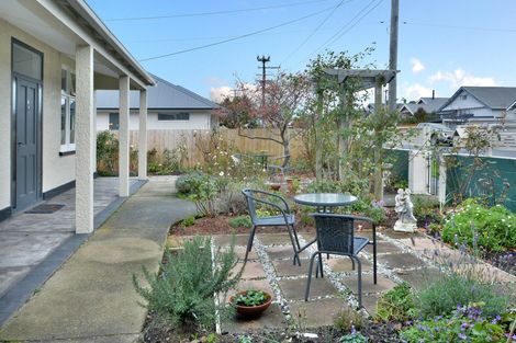 Photo of property in 3 West Avenue, Saint Clair, Dunedin, 9012