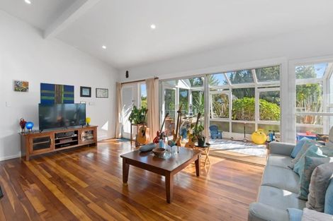 Photo of property in 14 Alexander Street, Waikanae, 5036