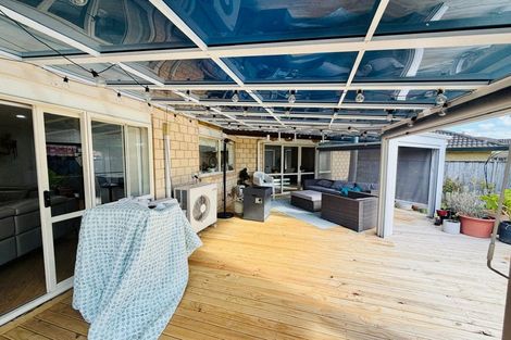 Photo of property in 4 Willowbank Close, East Tamaki Heights, Auckland, 2016