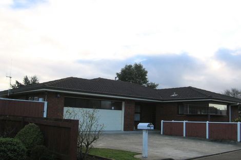 Photo of property in 1 Camellia Court, Palmerston North, 4414