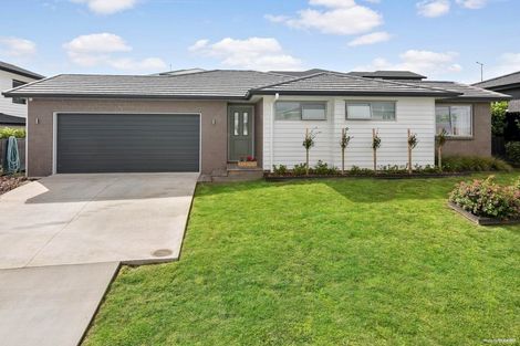 Photo of property in 4 Ian Gordon Lane, Orewa, 0931