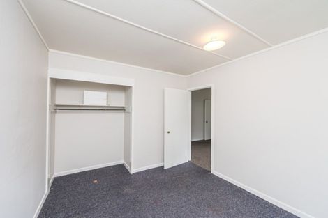Photo of property in 32 Miro Street, Castlecliff, Whanganui, 4501