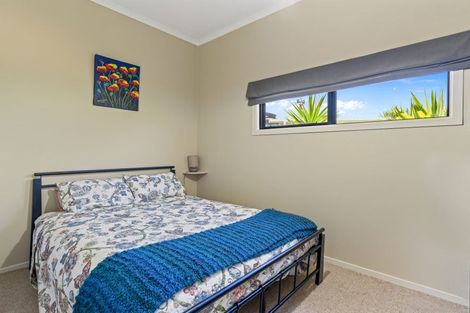 Photo of property in 46 Kent Avenue, Waitarere Beach, Levin, 5510