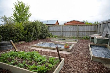 Photo of property in 12 Stonebridge Lane, Oxford, 7430