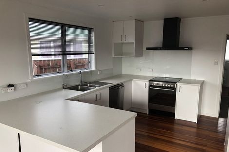 Photo of property in 12 Riversdale Drive, Merrilands, New Plymouth, 4312