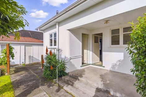Photo of property in 18 Hannan Street, Levin, 5510