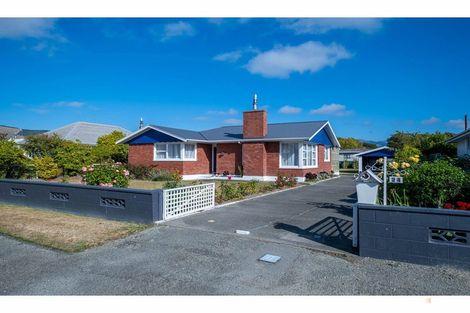 Photo of property in 24 Rhodes Street, Waimate, 7924