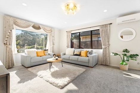 Photo of property in 52 Brookwood Drive, Henderson, Auckland, 0612