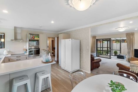 Photo of property in 19a Clipper Place, Redwood, Christchurch, 8051