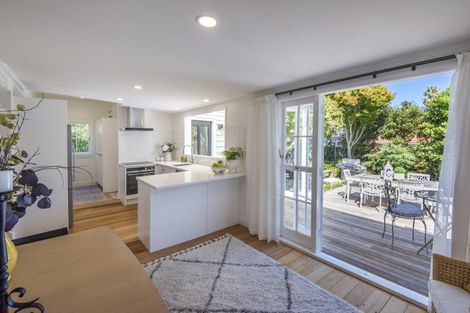 Photo of property in 37 Kiwi Road, Stanley Point, Auckland, 0624