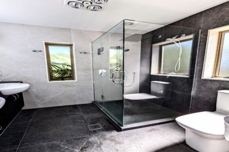 Photo of property in 32 Roy Maloney Drive, Henderson, Auckland, 0612