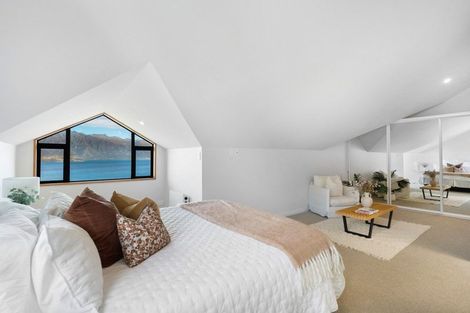 Photo of property in 19 Richards Park Lane, Fernhill, Queenstown, 9300