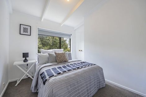 Photo of property in 2/104 Ocean View Road, Northcote, Auckland, 0627
