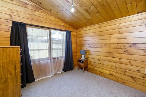 Photo of property in 99 Gibbons Street, Ebdentown, Upper Hutt, 5018