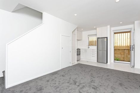 Photo of property in 6/22 Denver Avenue, Sunnyvale, Auckland, 0612