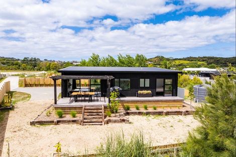Photo of property in 62d Jack Boyd Drive, Mangawhai Heads, Mangawhai, 0573