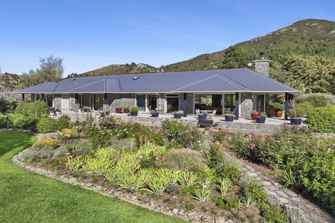 Photo of property in 1025 Lake Hawea-albert, Albert Town, Wanaka, 9382