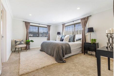 Photo of property in 2 Caldwell Place, Pinehill, Auckland, 0632