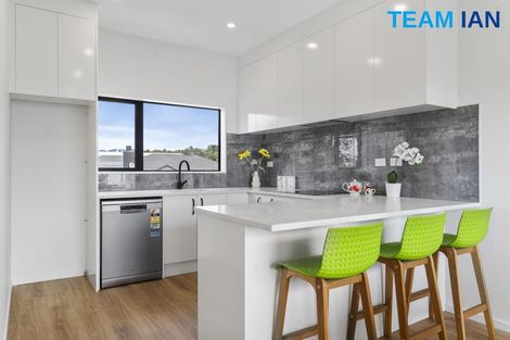 Photo of property in 1/68 Smythe Road, Henderson, Auckland, 0612