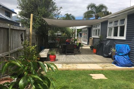 Photo of property in 1/156 Nile Road, Milford, Auckland, 0620