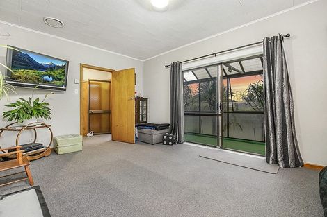 Photo of property in 10 Grierson Place, Pukekohe, 2120
