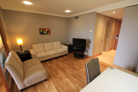 Photo of property in The Metropolis Apartments, 2710/1 Courthouse Lane, Auckland Central, Auckland, 1010