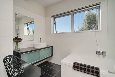 Photo of property in 26 Seamount Terrace, Mount Pleasant, Christchurch, 8081