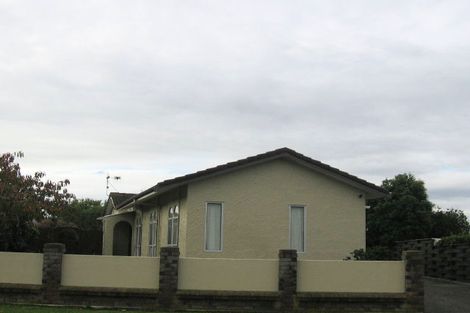 Photo of property in 8 Cypress Grove, Paraparaumu, 5032