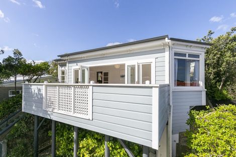Photo of property in 21 The Parade, Island Bay, Wellington, 6023