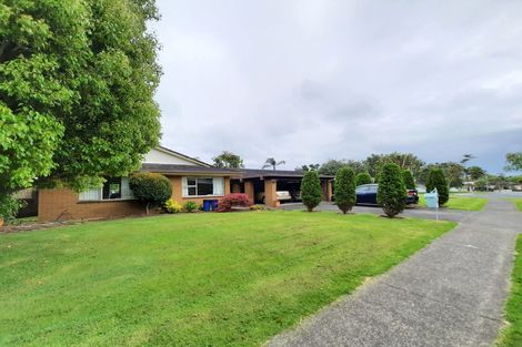 Photo of property in 2 Oleander Point, Farm Cove, Auckland, 2012