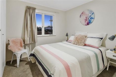 Photo of property in 128 Gloucester Road, Manurewa, Auckland, 2102