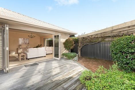 Photo of property in 37 Rosberg Place, Mount Maunganui, 3116
