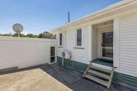 Photo of property in 19c Kenmore Street, Westown, New Plymouth, 4310