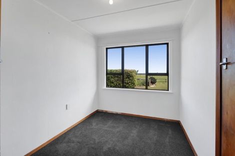 Photo of property in 4923 South Road, Opunake, 4681