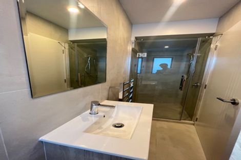 Photo of property in 3/105 Hobsonville Road, West Harbour, Auckland, 0618