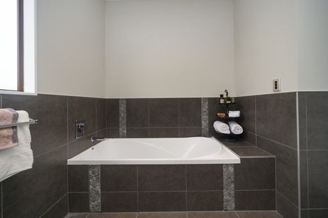 Photo of property in 196 Kelvin Grove Road, Kelvin Grove, Palmerston North, 4414