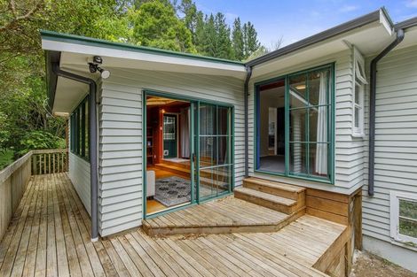 Photo of property in 35 Wyndham Road, Pinehaven, Upper Hutt, 5019