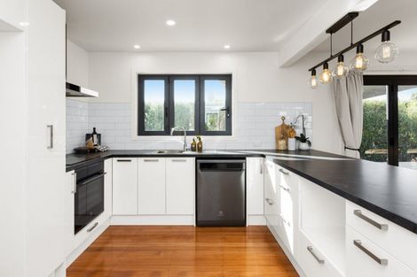 Photo of property in 17 Buckingham Street, Whakatu, Hastings, 4102