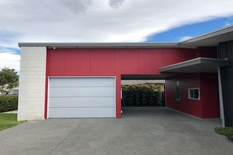 Photo of property in 19 Waitaha Place, Clive, 4102