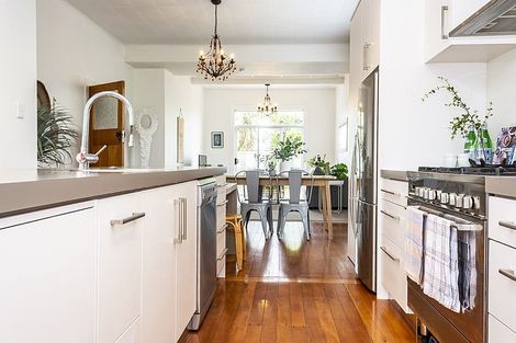 Photo of property in 20 Ropiha Street, Fitzroy, New Plymouth, 4312