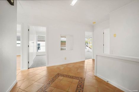 Photo of property in 1/51 Forrest Hill Road, Milford, Auckland, 0620