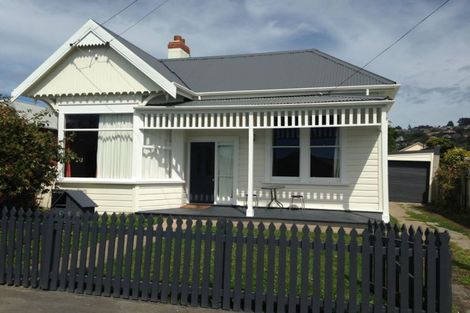 Photo of property in 122 Hargest Crescent, Saint Clair, Dunedin, 9012