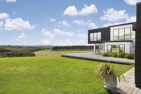 Photo of property in 160 Batty Road, Kingseat, Papakura, 2580